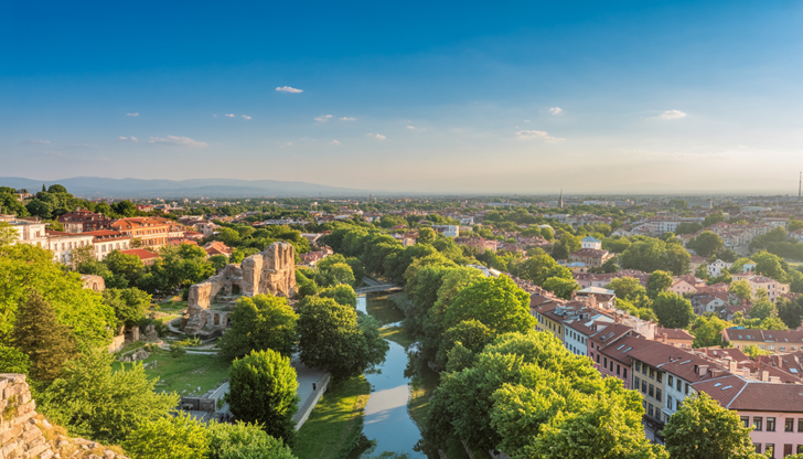 През следващите дни ще бъде слънчево и все по-топлоЯсно и