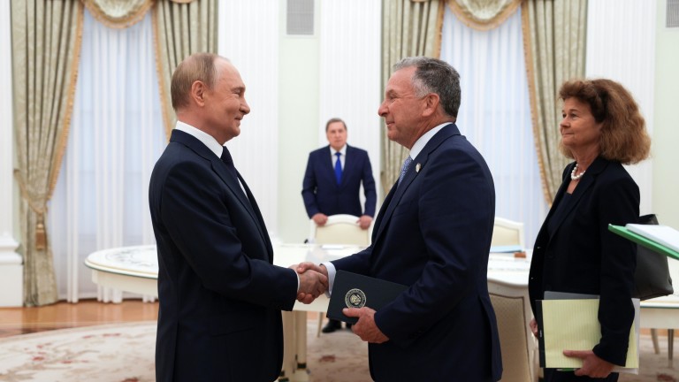 Американският специален пратеник се срещна с руския президент в критичен