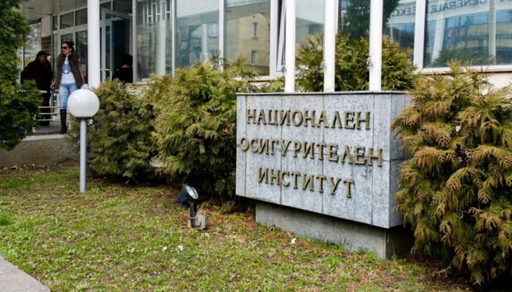 Парадокс: Високите заплати не водят до високи пенсииТаванът на пенсиите