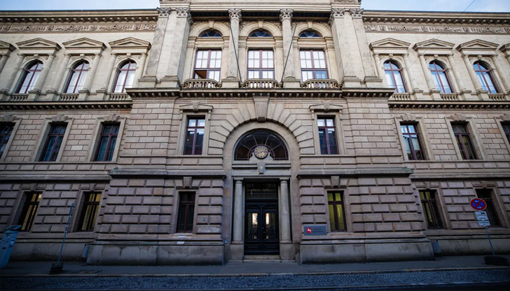 Мъжът е работил като подизпълнител за Пентагона и е предлагал