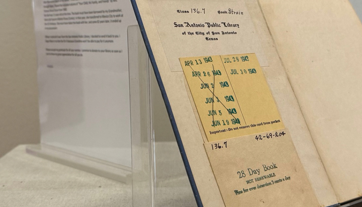 Американска библиотека получи том от 1943 година с писмо: Баба