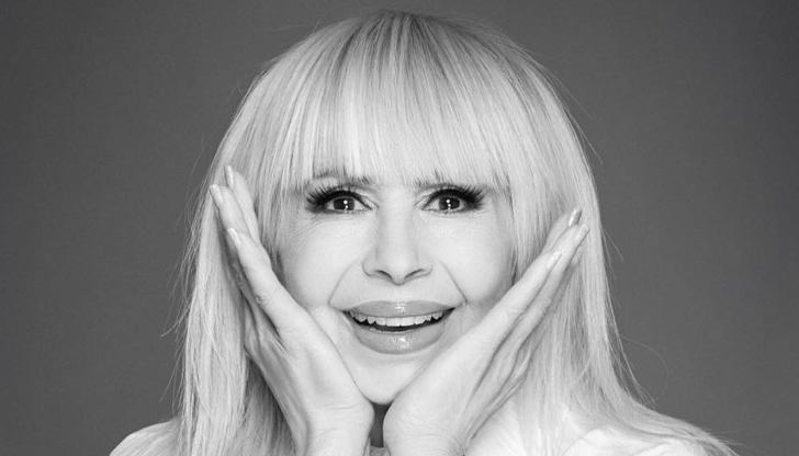 Певицата публикува личното писмо на монарха в социалните мрежиЦар Симеон