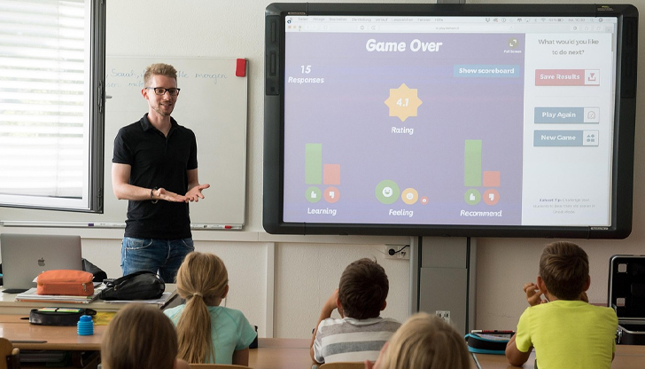 Едва 9% от младежите планират да напуснат България завинаги, показва