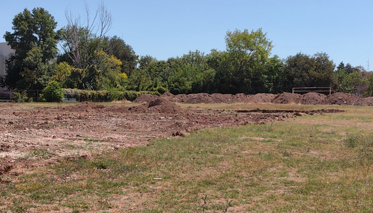 Липсва информация за сроковете и причините за спирането на дейноститеСтроителните