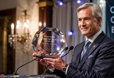 Миналогодишните победители от Пещера Самоков и Враца предават щафетатаГласуването за