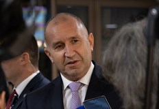 Президентът призова лидера на ГЕРБ да върне чувалите с парите