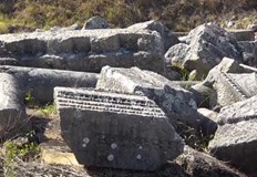 Величествена зала за приеми с разкошни мраморни декорации е била