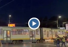 Румънската полиция издирва виновника за инцидентаТрамвай излезе от релсите в