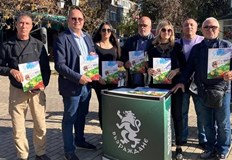 Учебниците са по Родинознание и са предназначени за ученици от