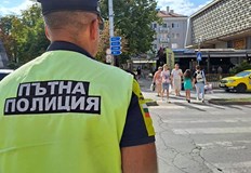 Глобите за нарушения стават 100 лева забраняват телефоните при пресичанеОт