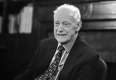 91 годишният строителен инженер е работил на Ground Zero и подкрепял