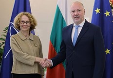 Премиерът подчерта ангажимента на страната за увеличаване на отбранителните разходи