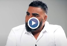 Певецът говори за трудностите да си различен и анонсира разпродадените