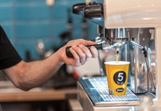 Най голямата кафе верига в Източна Европа започва експанзия у насРумънската