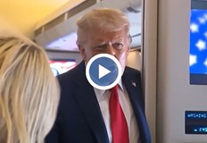 Изказването беше направено пред репортери на борда на правителствения самолет