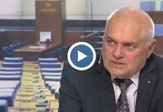 Побоят над старши комисар Кожухаров според Валентин Радев е симптом