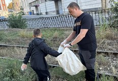 Заместник кметовете Димитър Недев и Никола Лазаров дадоха личен пример за