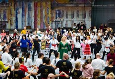 Проектът надгражда утвърдените културни събития в града и създава нови