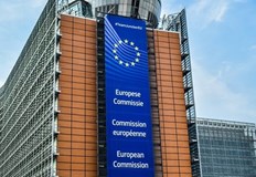 Фирма спечели договор за доставка на мебели на стойност 151