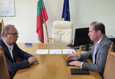 Зам областният управител Георги Георгиев и проф Бронфенбренер обсъдиха бъдещи инициативи