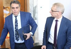 Делегатите ще гласуват за председател нов устав и политическа платформа