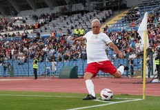 Премиерата на лентата е планирана за края на 2027 годинаЛегендата