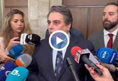 Според лидера на ПП младежите са в ареста защото са