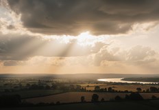 Уикендът носи влошаване на времето с дъжд в събота и