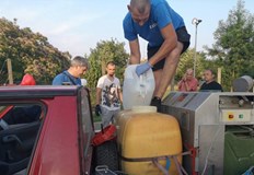 Третират 6000 дка с препарата ЦИТРОЛ 10 4 УЛВ пчеларите да