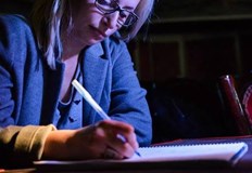 Постановката на Михаела Панайнте призовава за спешна реставрация на сградата