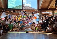 Празникът събра деца родители и представители на институциите в общинатаЦентър