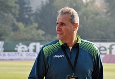 Опитният треньор коментира със смях спекулациите за поемането на националния