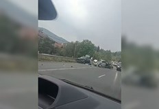 Четирима души са пострадали при произшествието трафикът е пренасоченПътят между