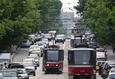 Годишната карта за градски транспорт поскъпва със 102 евро до