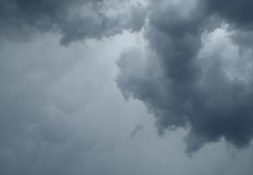 НИМХ предупреждава за градушки в Северна БългарияВремето в четвъртък 11