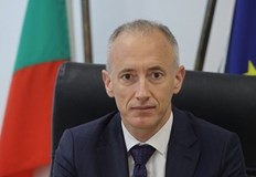 Над 700 хиляди ученици прекрачват училищния праг днесС топли думи