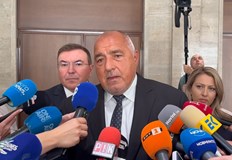 Посещението в Китай не било скандал а част от голямата