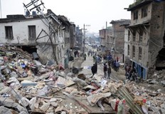 Жертвите от първия трус надхвърлиха 1400 души хиляди са ранениВторо