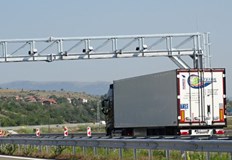 В градовете само половината се съобразяват с разрешената скорост сочи