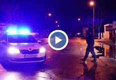 Жители потрошиха къща на предполагаем дилърПолицията разгърна засилено присъствие в