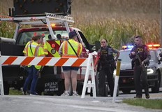 Нападателят е бил застрелян при опит да му бъде връчена