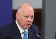 Премиерът обяснява GPS интерференцията като част от радиоелектронната борба която