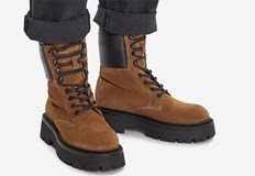 Стилният аксесоар комбинира комфорт и елегантност за динамичното ежедневиеПрез есен