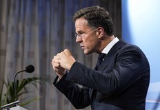 НАТО предупреждава Владимир Путин за дроновете над ПолшаГенералният секретар на