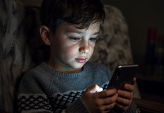 Благотворителни организации настояват за забрана на платформите за деца под