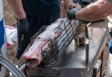 Надпреварата за най вкусна рибена чорба печена риба и домашна ракия