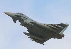 Военни и съюзнически въздушни сили патрулират след атаки близо до