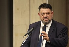 Решението идва на фона на водна криза която засяга над