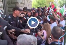 Организаторите планират блокади на ключови кръстовища в странатаПротестиращи се опитаха