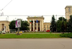 Обмисля се пускането и на пътнически влак до ШуменДиректните влакови